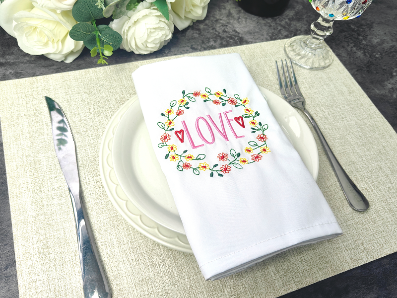 भिन्टेज बनाम आधुनिक कपडा प्लेसमेटहरू: कुन शैली तपाईंको घरमा उपयुक्त छ?